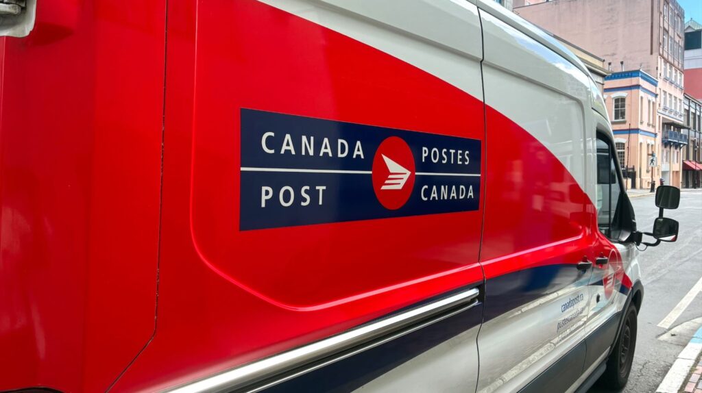 B.C. ministry plans to ensure assistance cheques not delayed by potential Canada Post strike