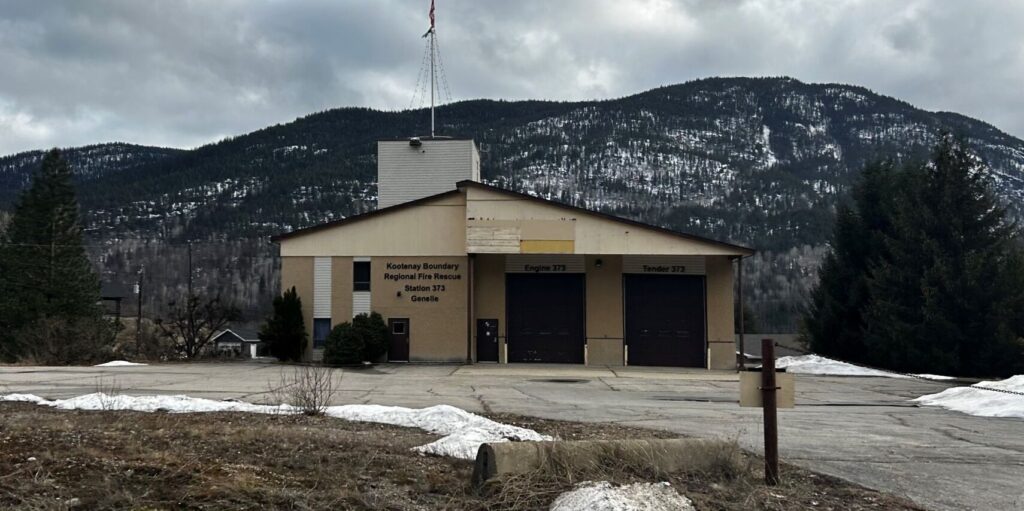 Genelle fire hall still operating, but needs more volunteers
