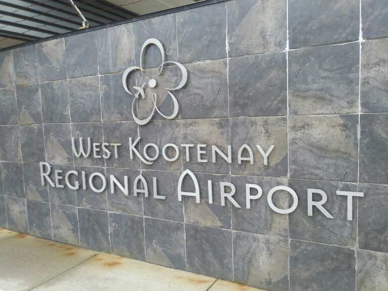 Castlegar still waiting on federal approval to improve airport reliability