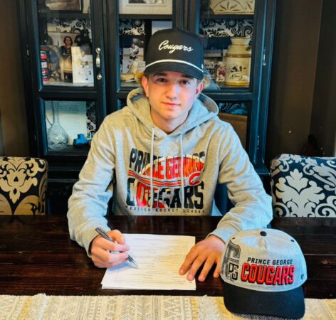 Cougars sign first round pick to WHL deal