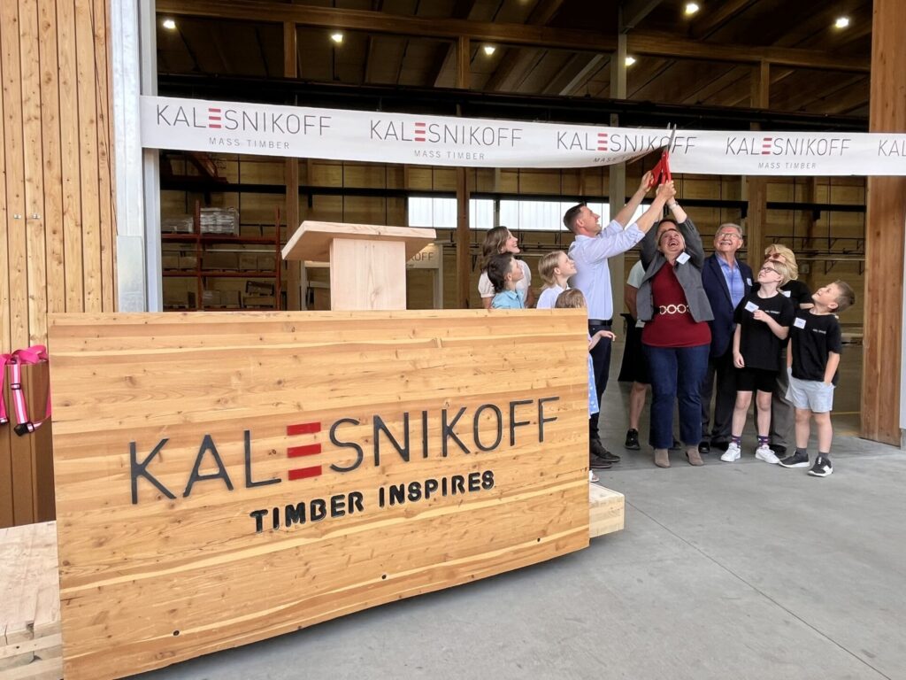 Kalesnikoff opens North America’s first mass timber prefab facility