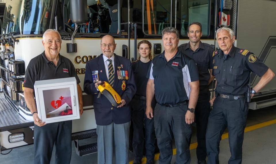 Comox firefighters donate AED to the Courtenay Legion