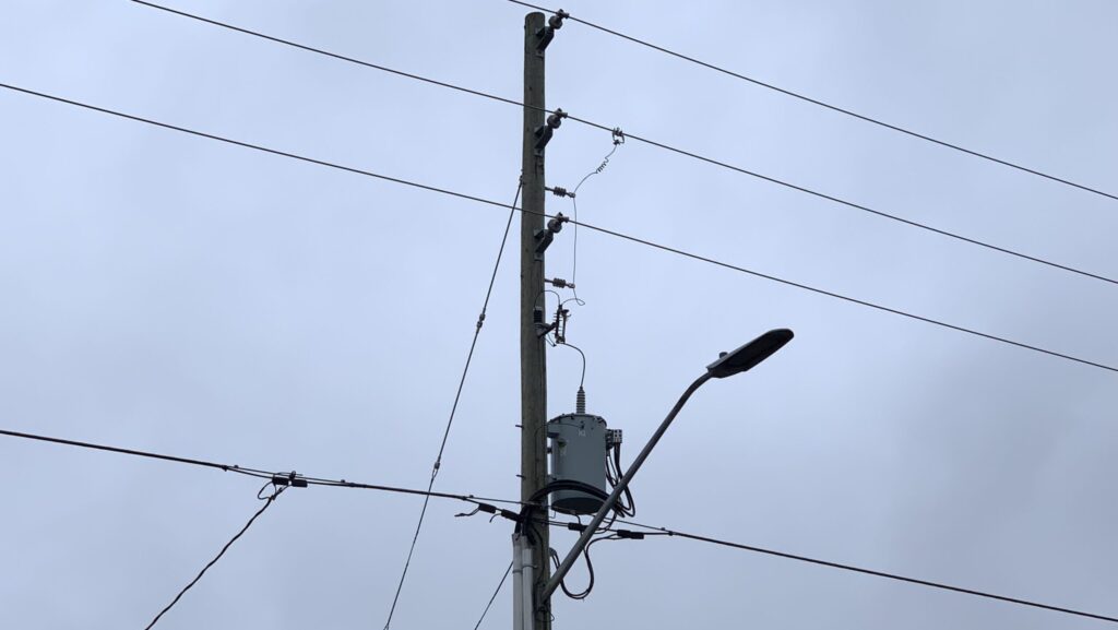 Hydro to cut power across North Island due to transmission work