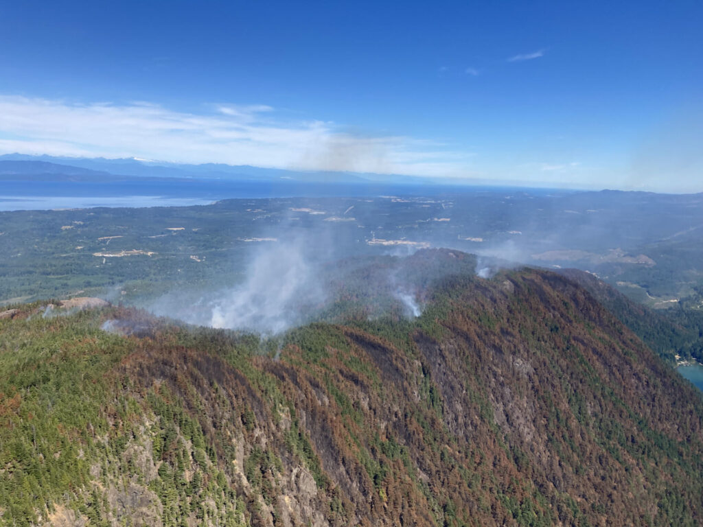 Some residents to return home as Wesley Ridge wildfire is being held 