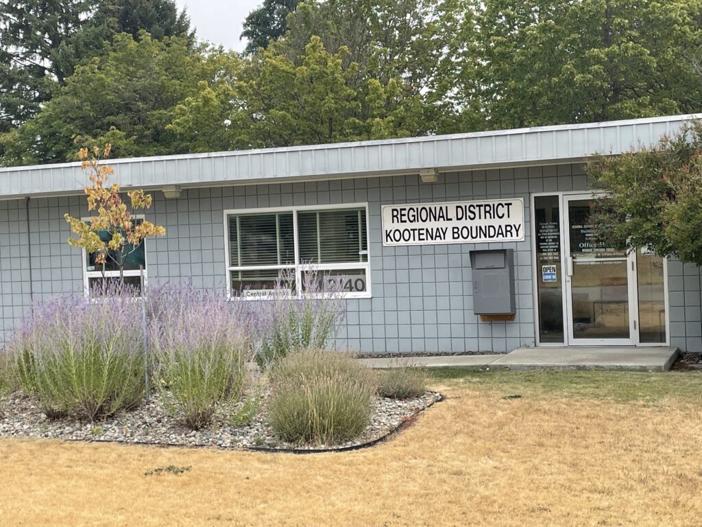 Still time to rethink new Grand Forks office: RDKB chair