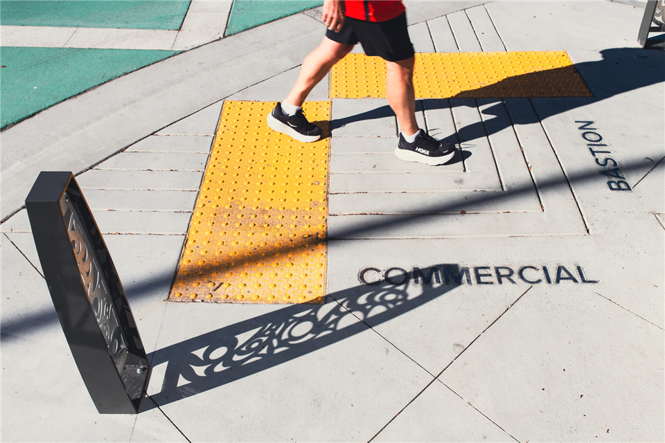 New art on commercial street carries son legacy of Snuneymuxw master carver 