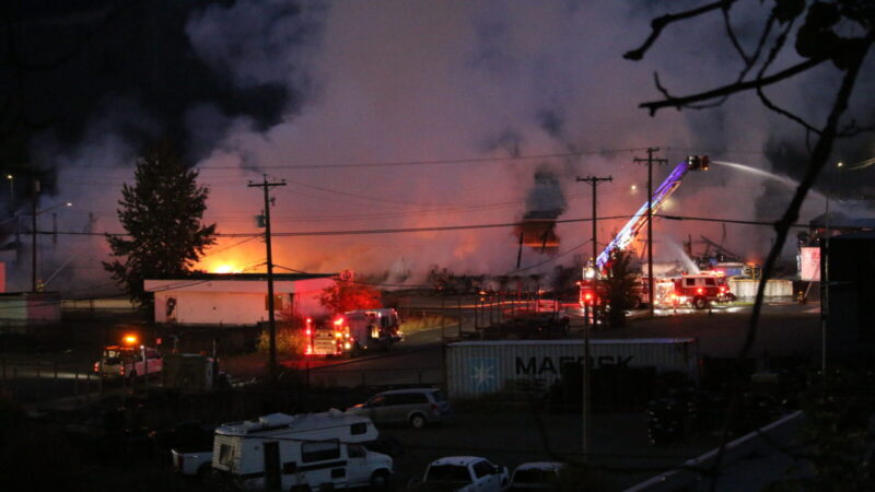 Fire crews battling blaze on First Avenue
