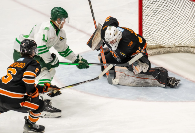 Smoke Eaters find first pre-season win