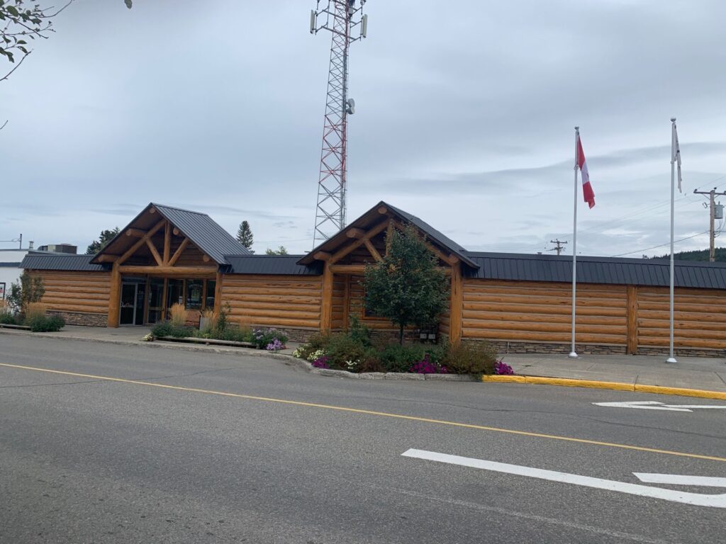 District crews working to repair water service leak