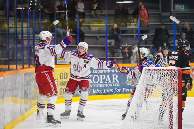 Spruce Kings fill the net with pucks in pair of wins over Nanaimo
