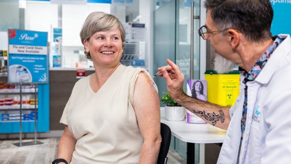 Province rolls out updated flu and COVID-19 vaccines for fall