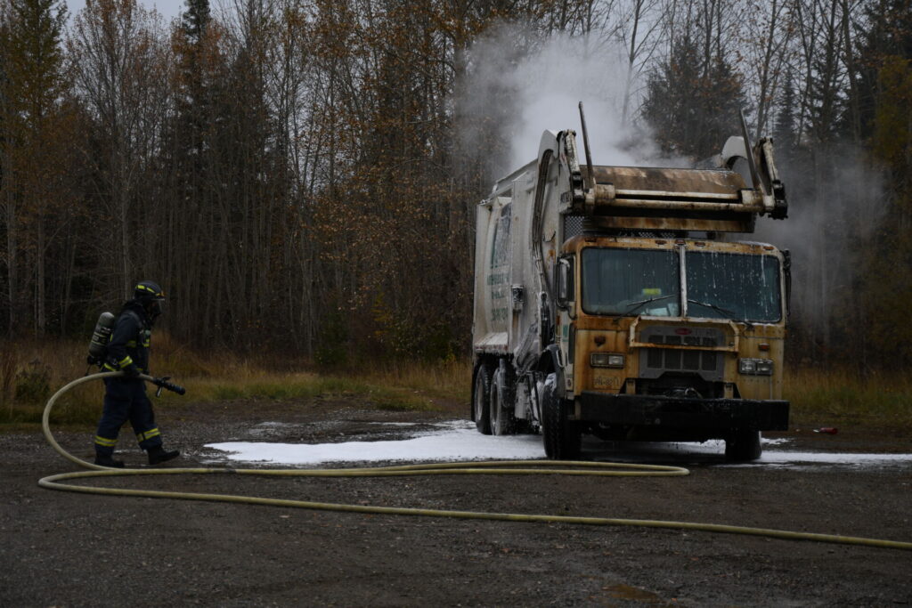 Garbage truck fire gets put out quickly in Quesnel, one in hospital