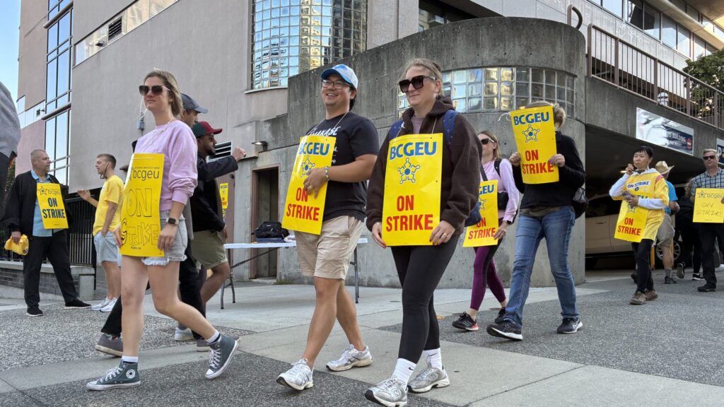BCGEU members head back to work as they vote on tentative agreement
