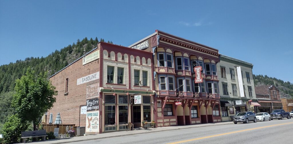 Greenwood to play small-town Oklahoma in Tombs