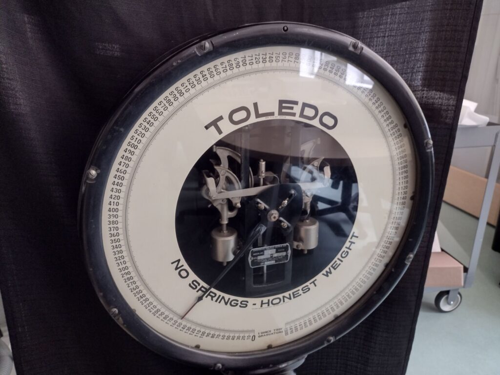 Trail Museum acquires scale used to weigh gold, silver bars