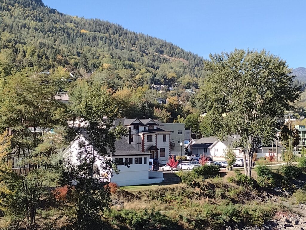 Trail to close Groutage Avenue viewing platform