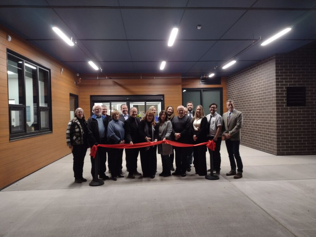 Community celebrates new Glenmerry Elementary