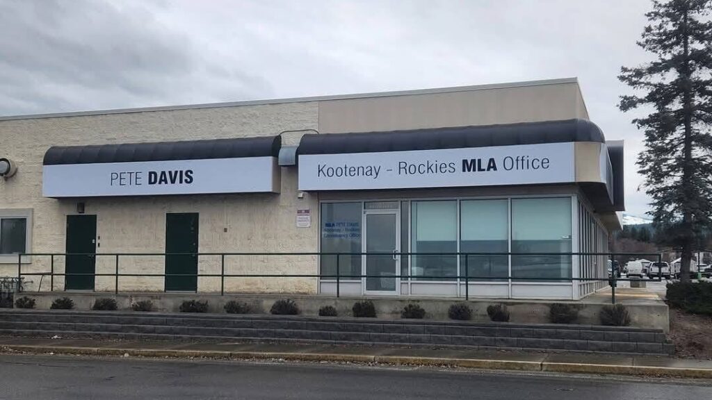 Pete Davis recommends a referendum for local time change debate