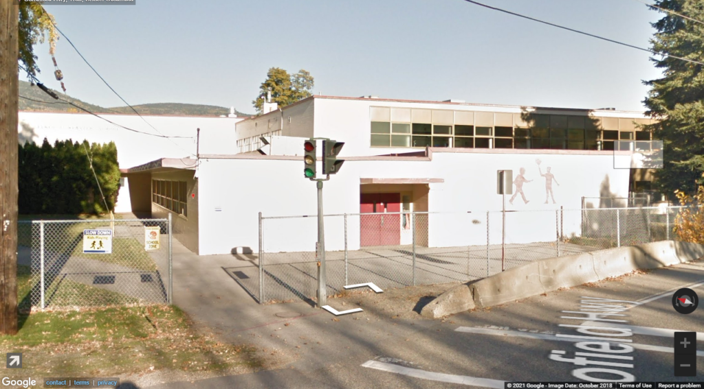 Man pulls teacher’s hair at Warfield school