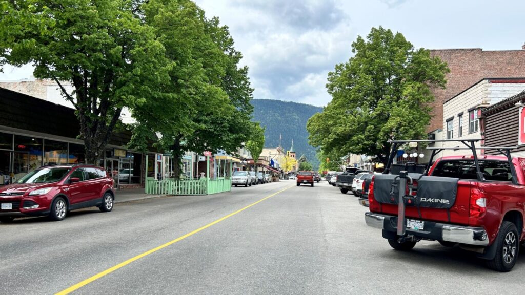 City of Nelson to focus on reasonability when enforcing truck-length bylaw