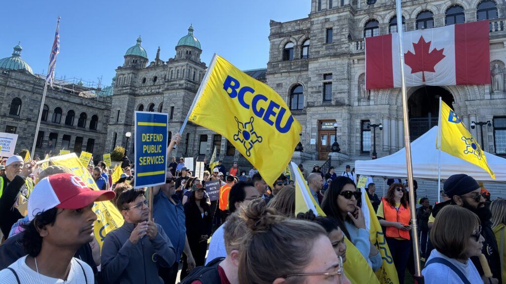 BCGEU members accept tentative agreement, officially ending strike