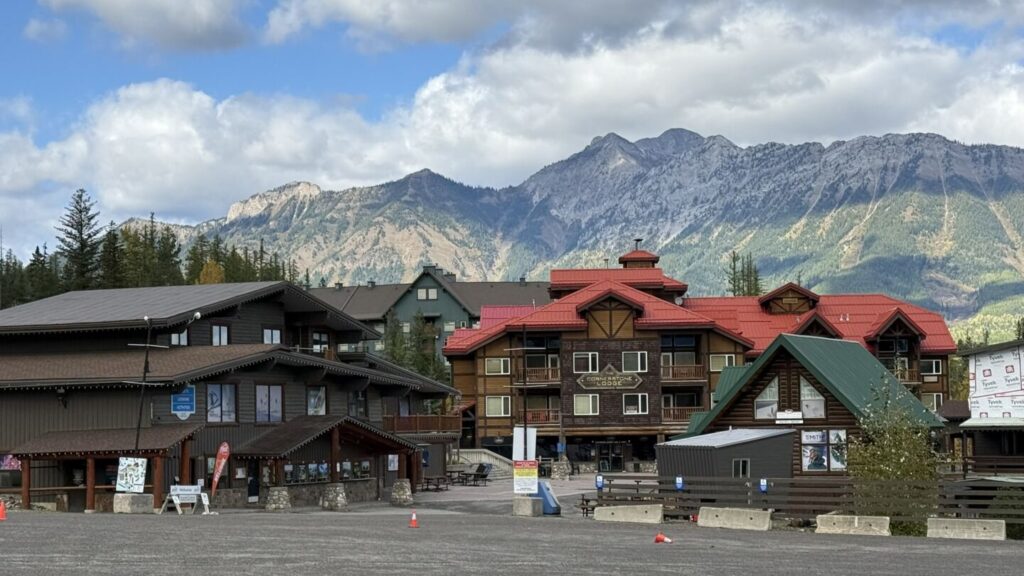 Fernie renews contract for transit to ski hill