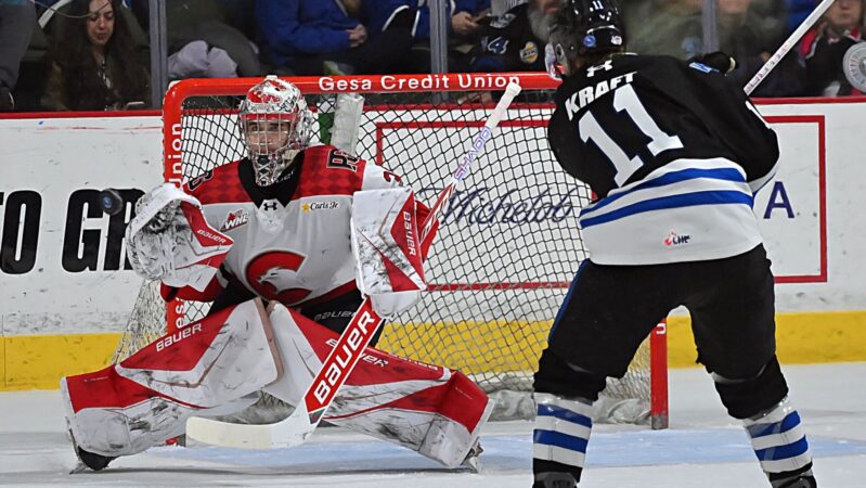 Ravensbergen shuts the door to extend Cougars win streak