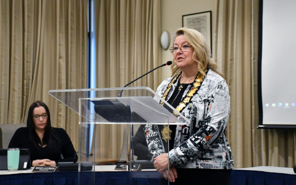 Ladysmith mayor calls E-Comm review fragmented and unsustainable for local governments 