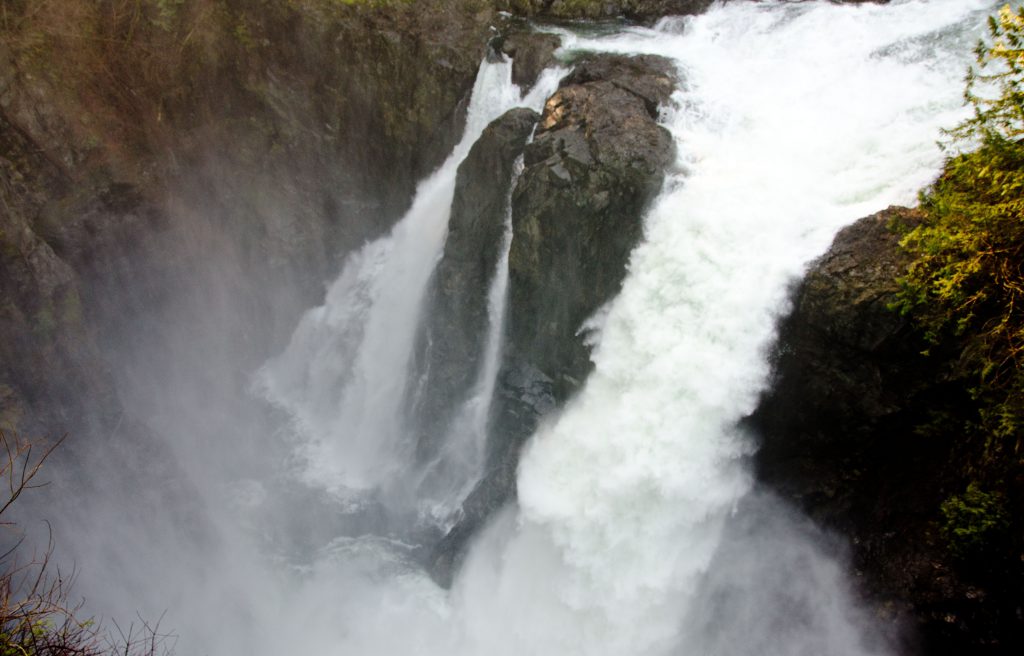 BC Hydro warns of increased water flow down Elk Falls, Campbell River