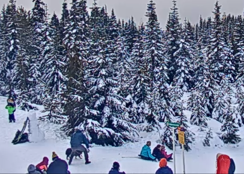 Mount Washington to begin gradually reopening for ski season Friday