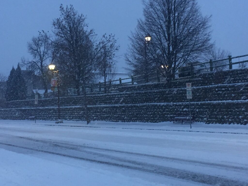 Know the weather & road conditions before you travel over the Holidays