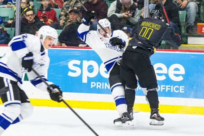 Gizowksi channels his inner Batman to snap Cougars winless skid against Victoria