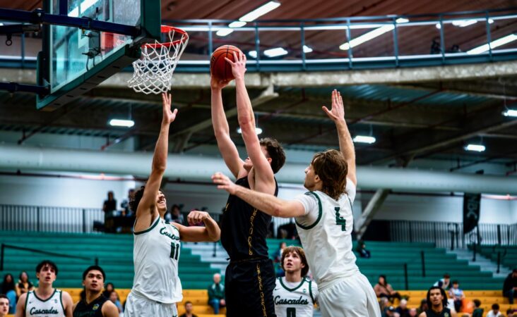 Cascades spoil Sunga’s record-breaking night in win over UNBC MBB
