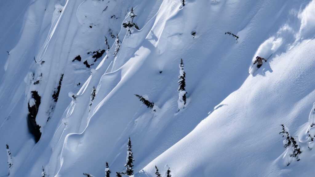Skier dies from avalanche in Selkirk Mountains