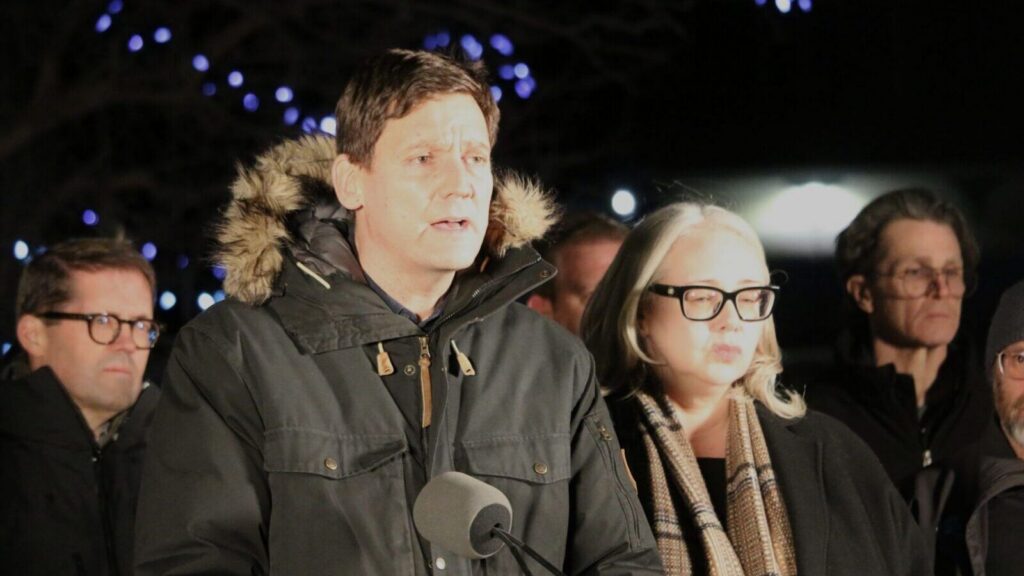 “This is an incredibly strong community” Eby says in Tumbler Ridge