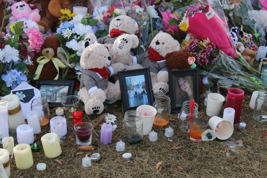 People invited to sign condolence books for Tumbler Ridge victims