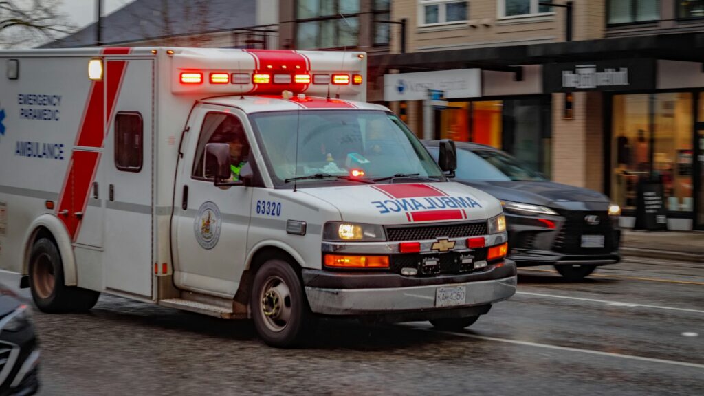 B.C. paramedics union reaches agreement with province, averting strike