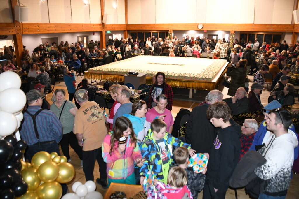 Quesnel coffee shop owner creates World Largest birthday cake