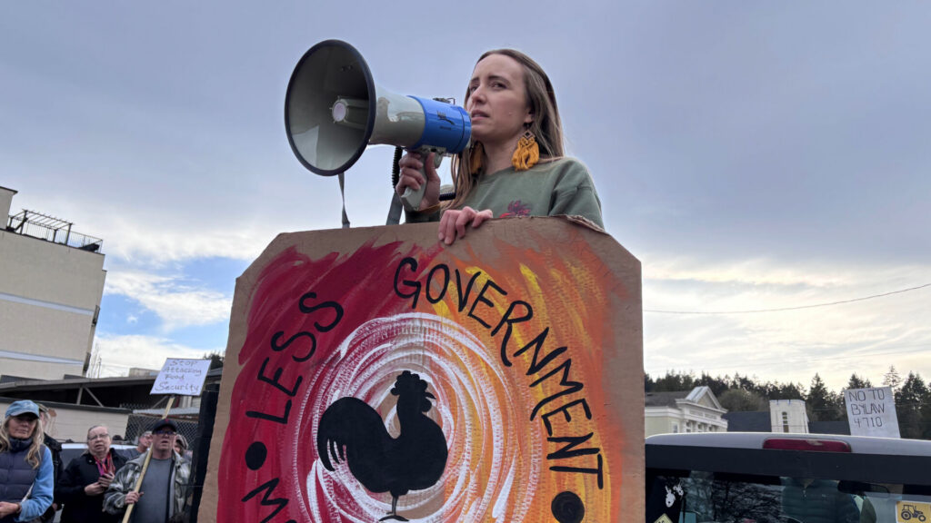 CVRD protestors demand repeal of Comprehensive Zoning Bylaw 