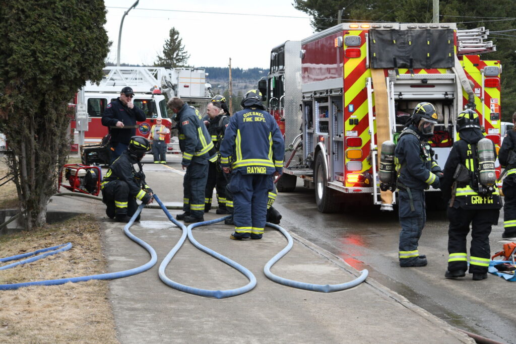Fire evacuates all residents of a Quesnel apartment building